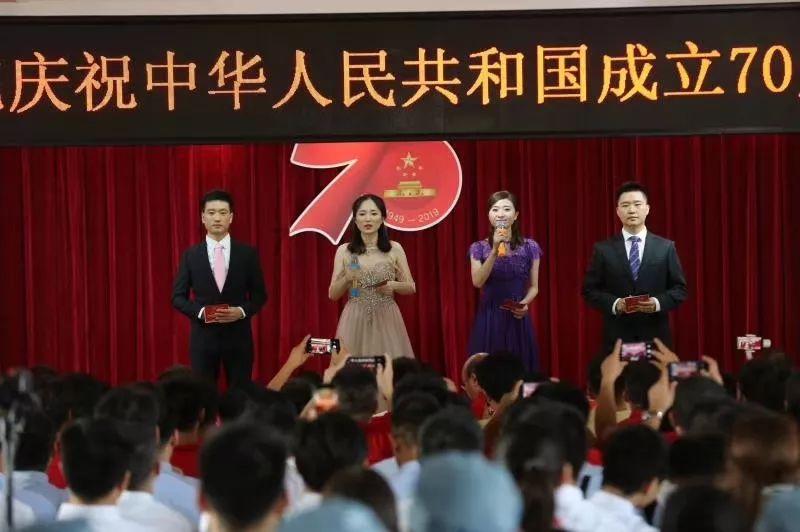 多彩时尚美发沙龙